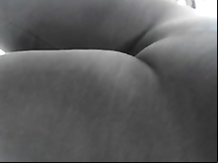 Beauty wearing tight sweatpants had her cameltoe filmed